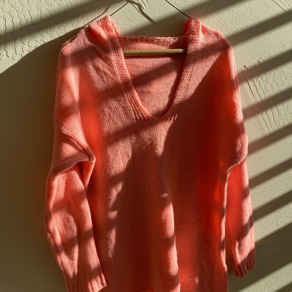 COPY - Hooded Sweater V chest. - Picture 5 of 7